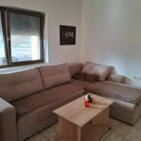 Nature Nest Vise Selo Blace